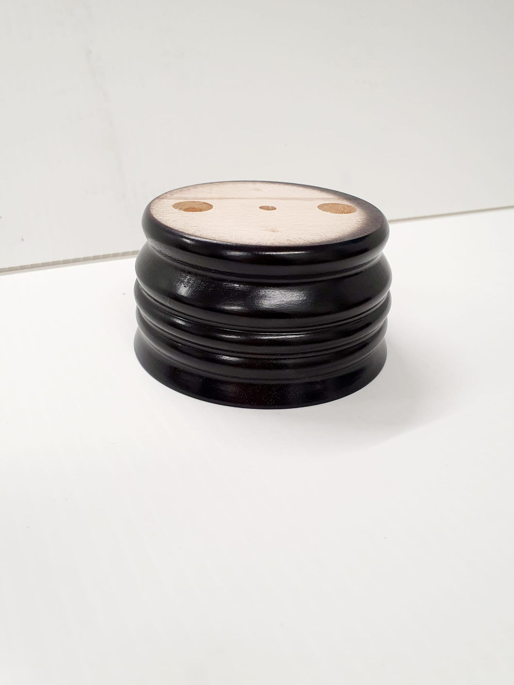 Hamburg Black Ribbed Foot